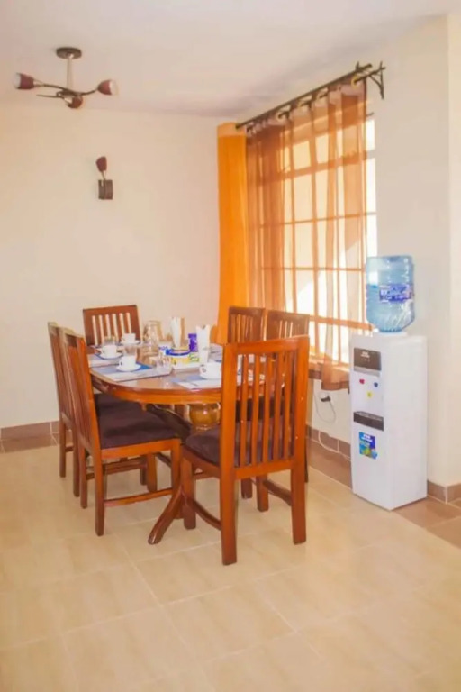 Henny Airport Homestay