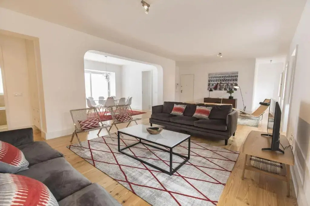 Lovelystay - Chic, Citrus Home - Private Garden And Parking
