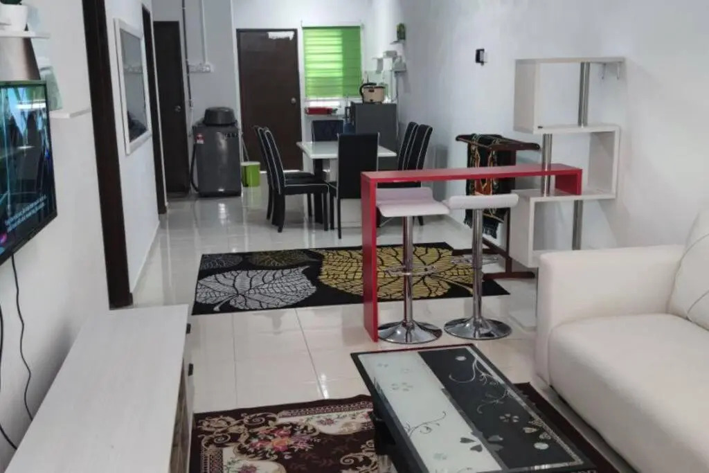 RH Homestay Telok Kemang PD (Muslim Only)