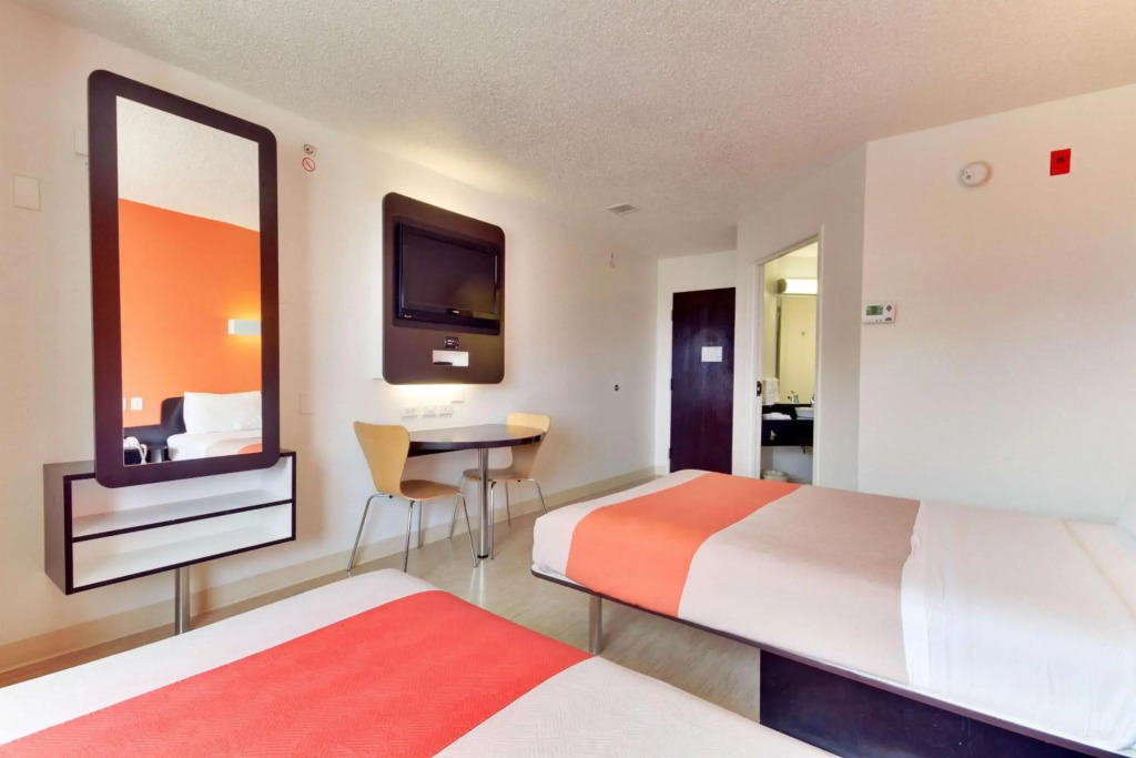 Motel 6-Lewisville, TX - Dallas