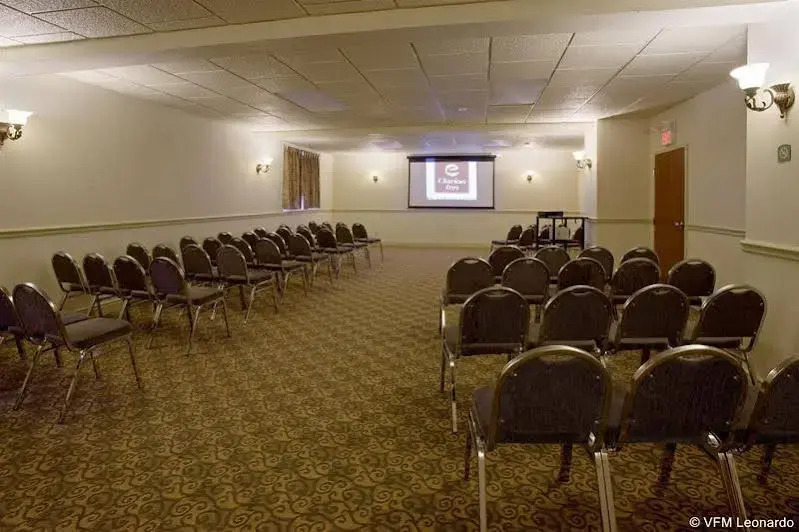 Clarion Inn And Conference Centre