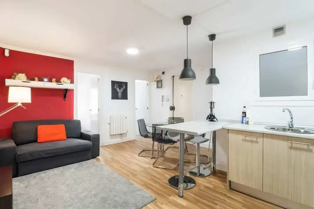 Brand new Elegant 3 Bedroom Apartment