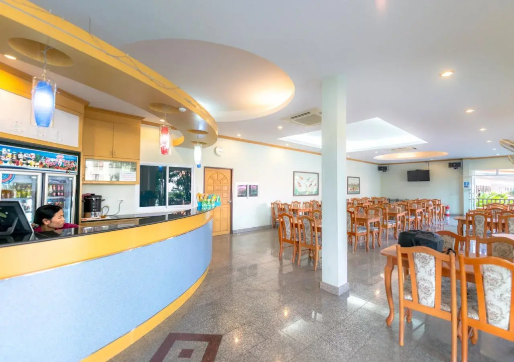 Martina Hotel Surin