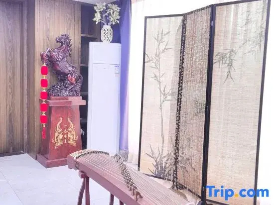Yixiyun Hotel (Qihe Wanda Branch)
