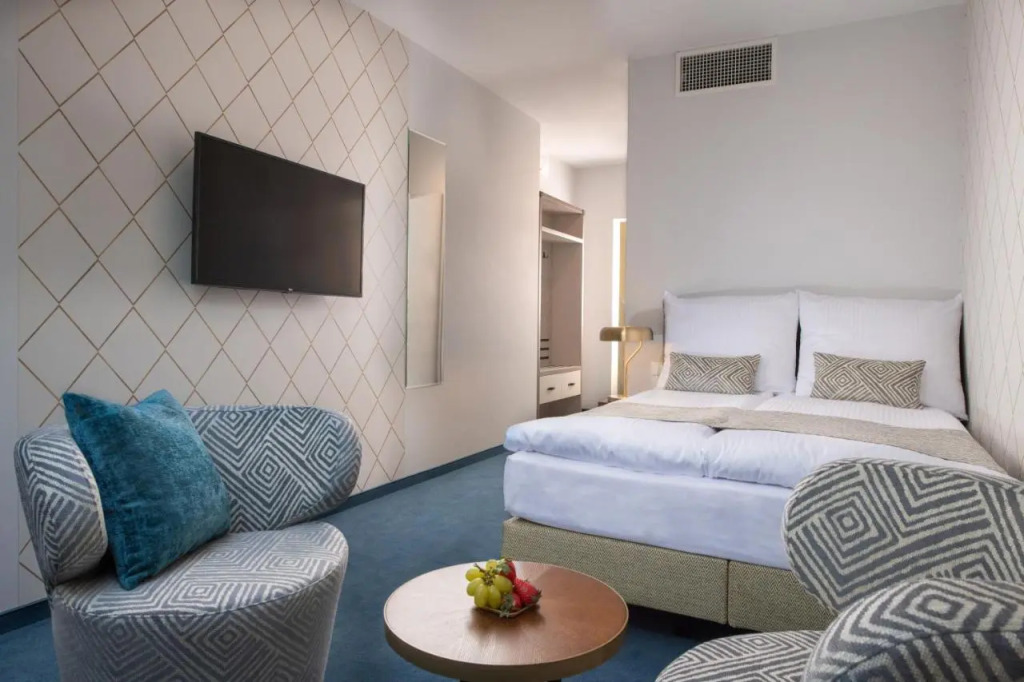 Xerion Hotel
