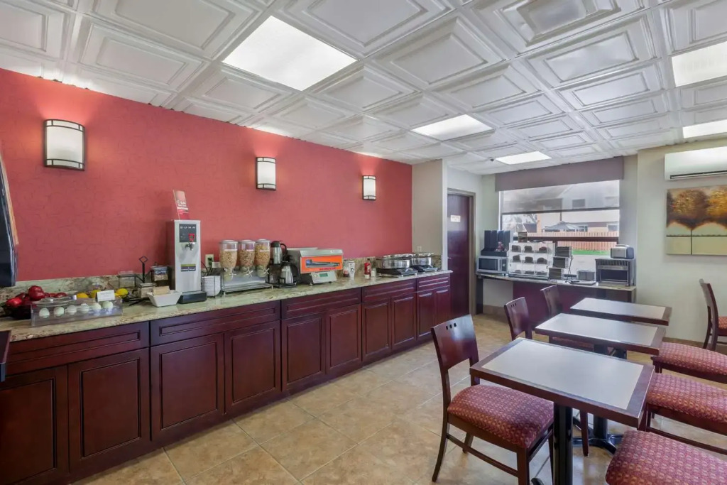 Best Western Plus Rose City Suites