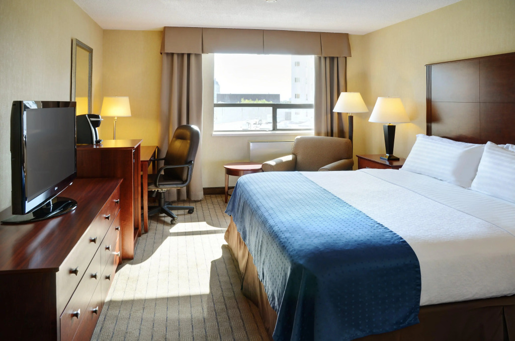 Holiday Inn & Suites Winnipeg Downtown by IHG