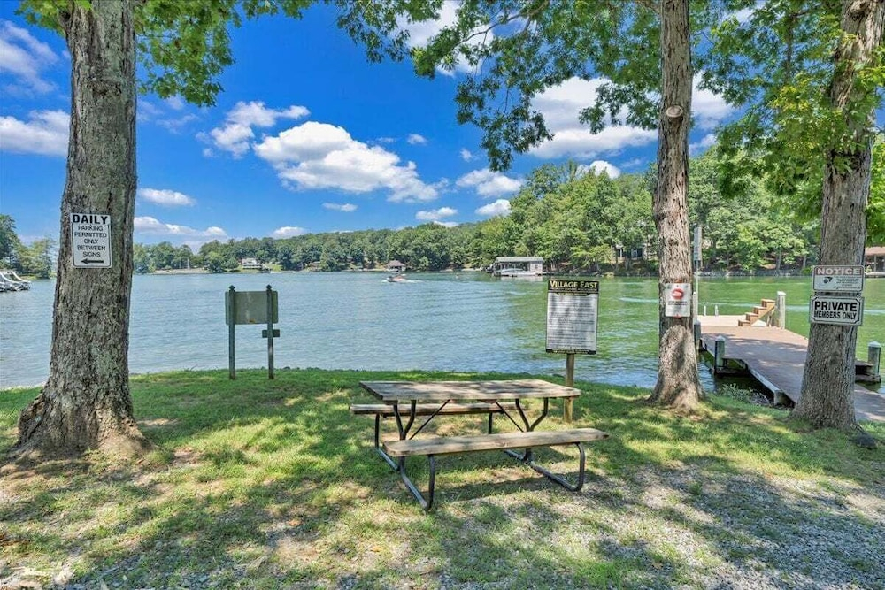 Lakeview Village East - Community Pool, Tennis & Boat Ramp