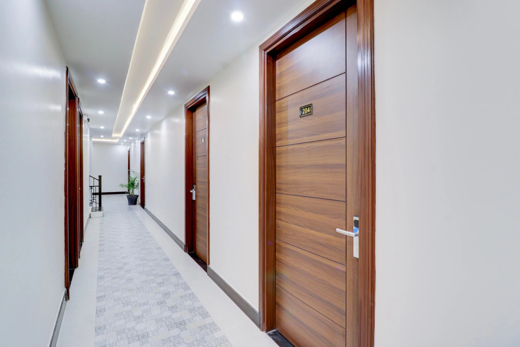 Super Townhouse Oak FRI Dehradun Formerly Hotel EL Portrait