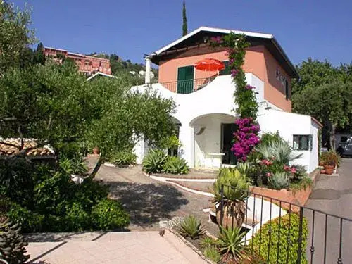 Terra Rossa Residence 18645
