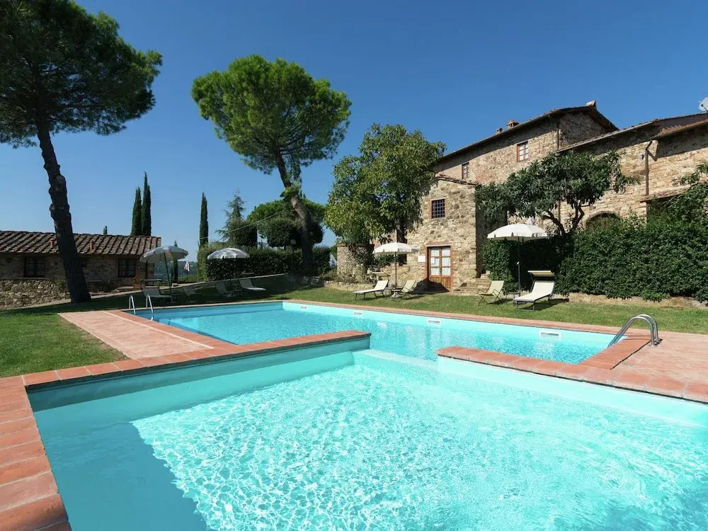 Splendid Farmhouse with Swimming Pool, Garden, Terrace, Bbq