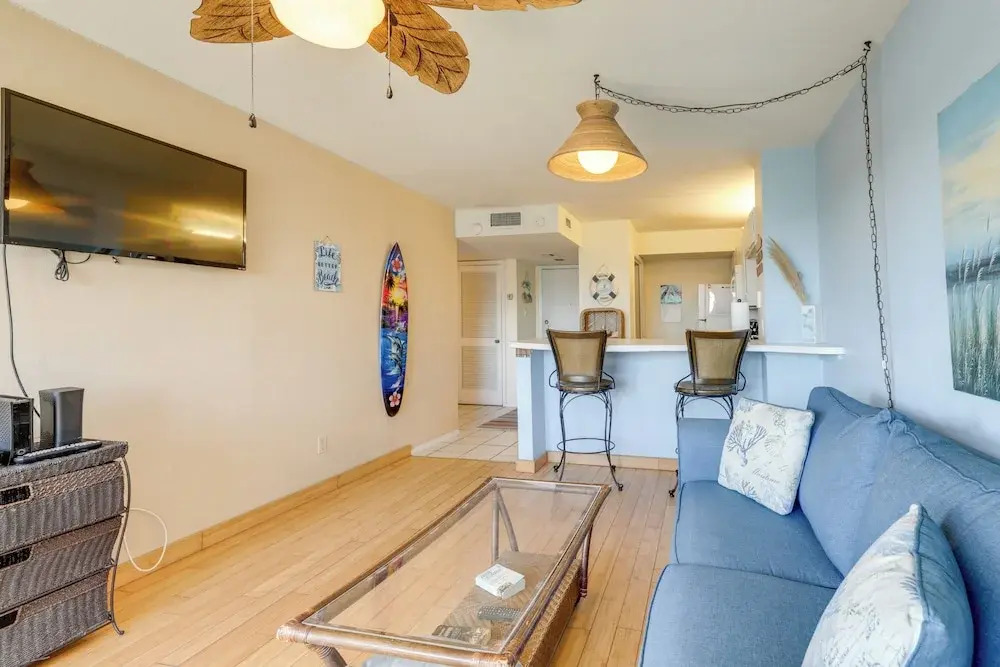 South Padre Island Condo - Walk to Beaches!