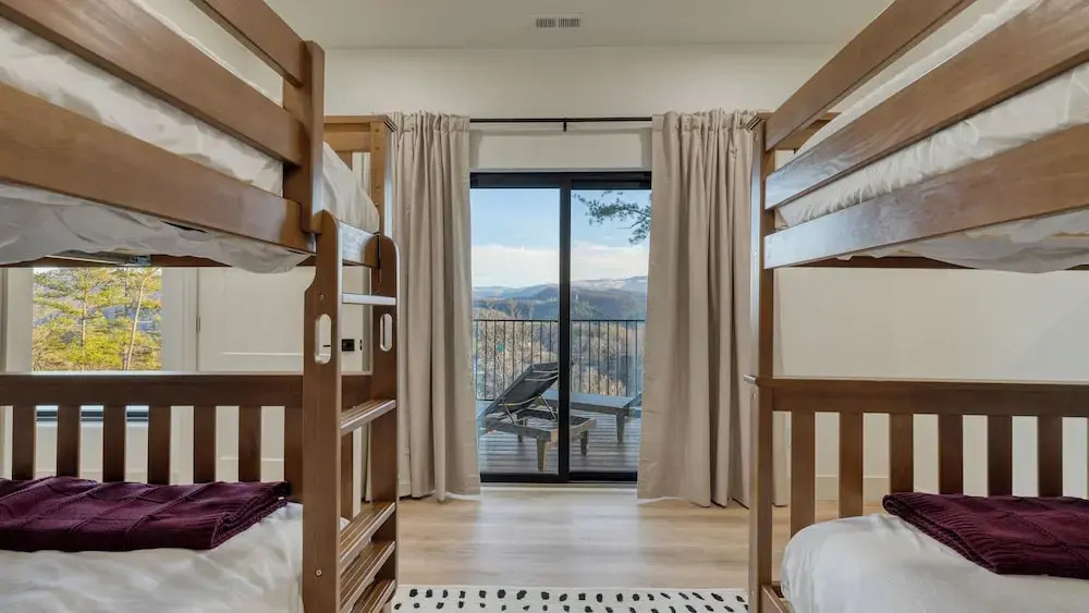 Modern Smoky Mountain Stay With Two Decks, Plunge Pool & Game Room Overlook Lodge by Avantstay