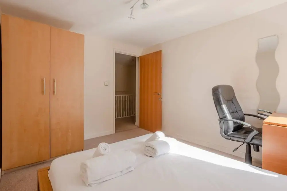Spacious 4 Bedroom Home in Marylebone
