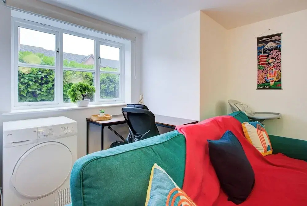 Spacious 2-bed Apartment, Family With Pets Welcome
