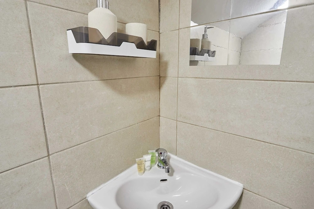 Host Stay Trafalgar Road