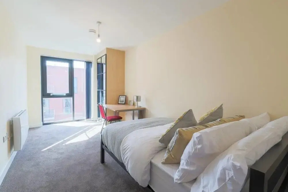 3 bed City Centre Apartment