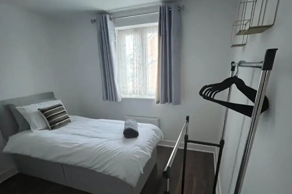 Trowbridge House, Long Stay Disc, Parking, Wifi