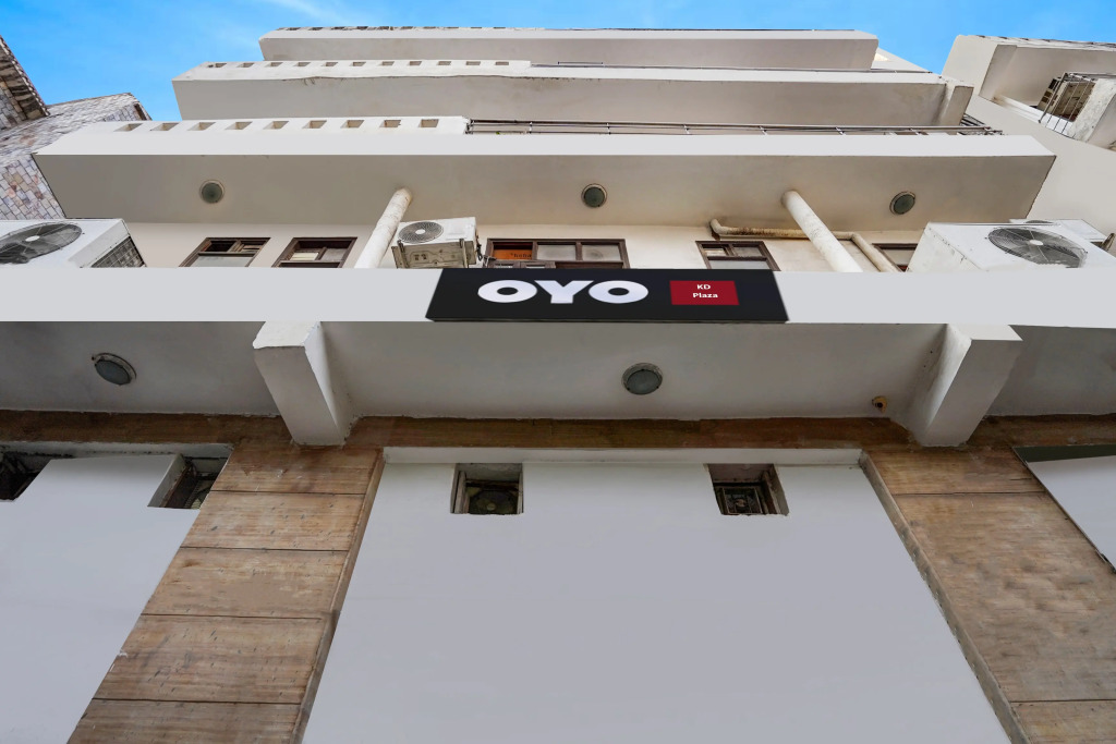 Super Hotel O Silver Key KD plaza Near Saket Metro station