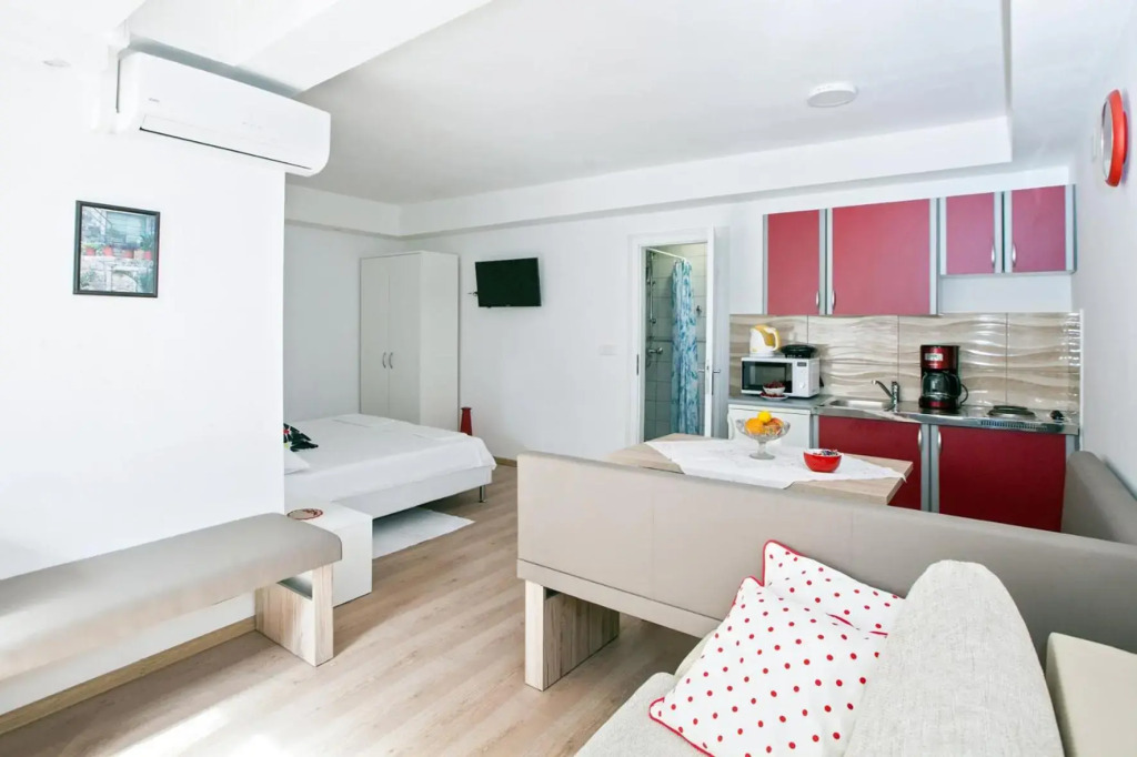 The Garden Rooms & Suites