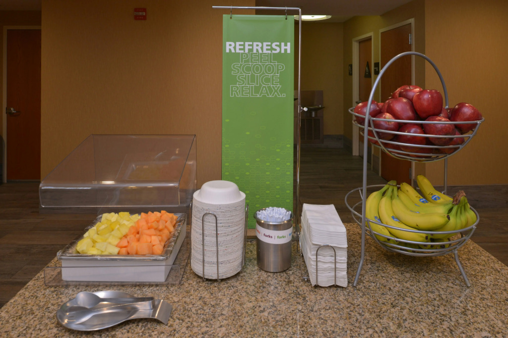 Hampton Inn and Suites Bakersfield North-Airport