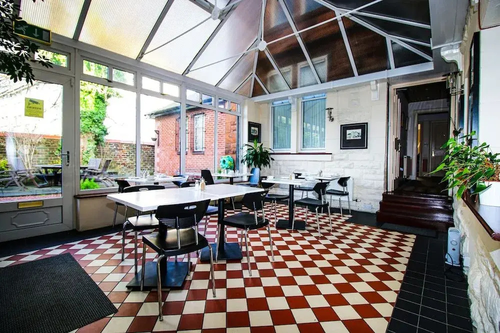 Glasgow Guest House