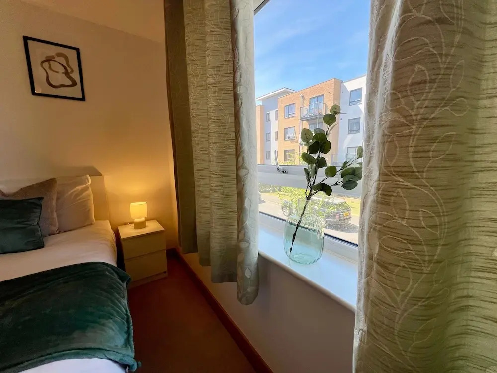 Modern 2-bed Dartford - Free Parking & Fast Wifi