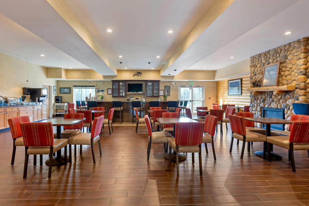 Comfort Suites Anchorage International Airport