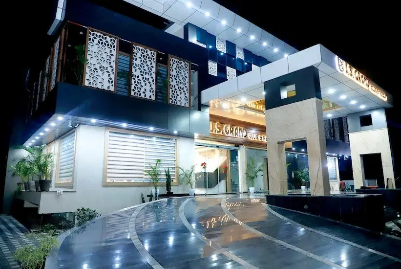Js Grand Club And Resort
