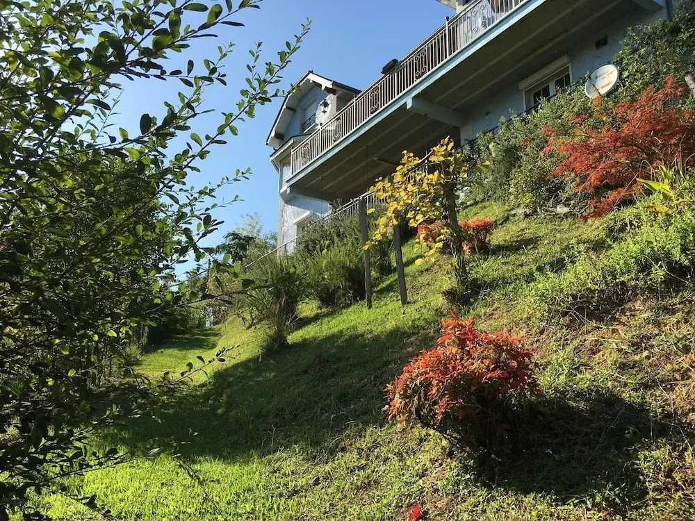 Les Gîtes de La Maison Bleue dEstialescq