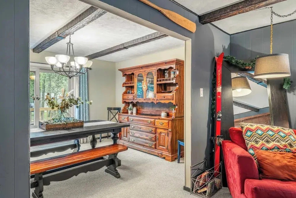 Double Diamond Lodge by Avantstay Group Escape w/ Firepit, Patio, Activities