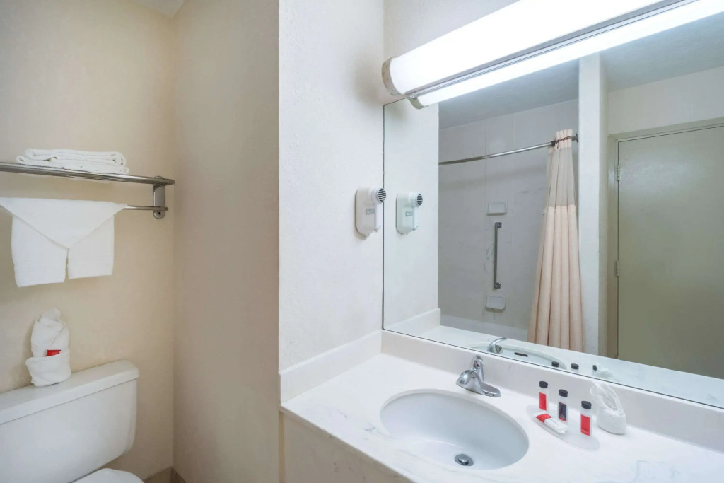 Days Inn by Wyndham Columbus Airport