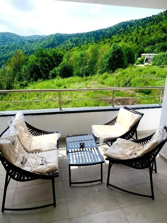 Anais Residence with Parking Garage Sinaia