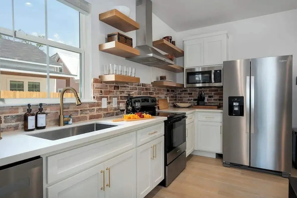 Luxury Escape at The Noir: 3br, Hot Tub, & Steps From Main St!