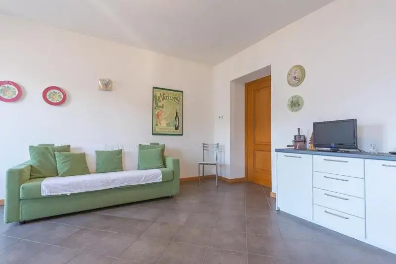 Casa Amarilla