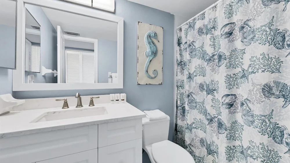 Anchorage Resort 7th Fl 2 Bedroom Condo With Beach Access 0892