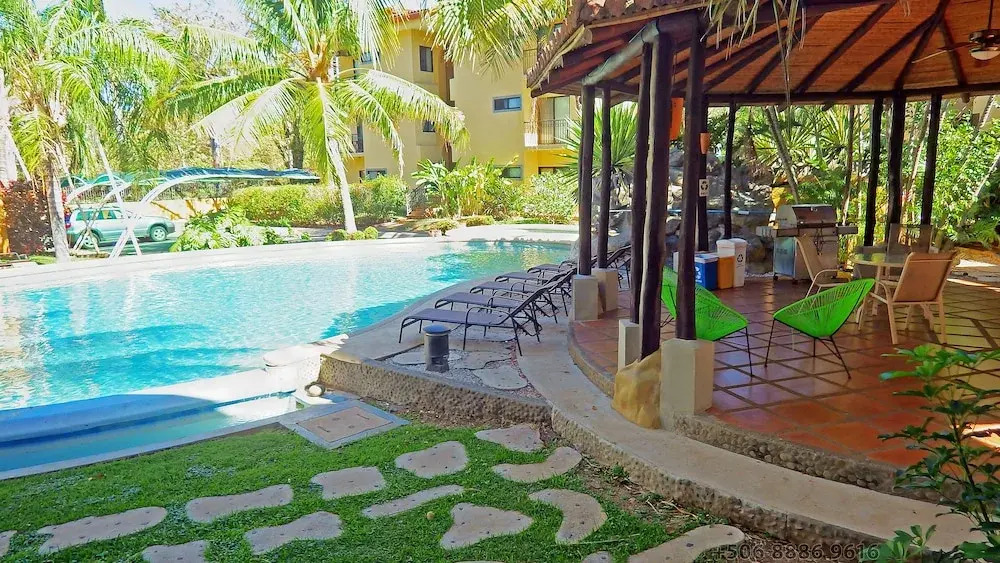 The Oaks Tamarindo Pool Front Condominiums fast wifi