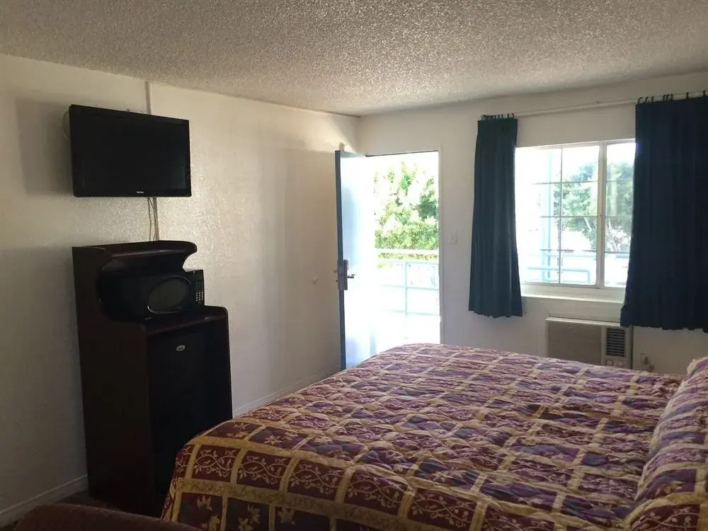 Parkside Inn