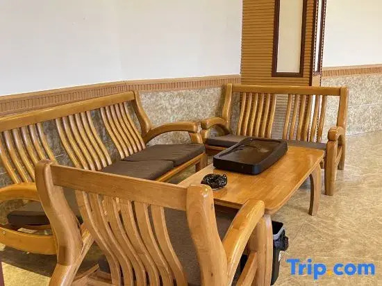 Qiaozhuanju Hotel (Dujiangyan Qingchengshan)