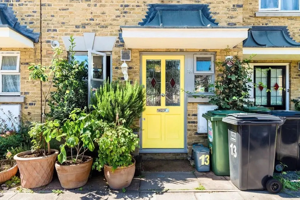 Lovely 2 Bedroom House With Garden