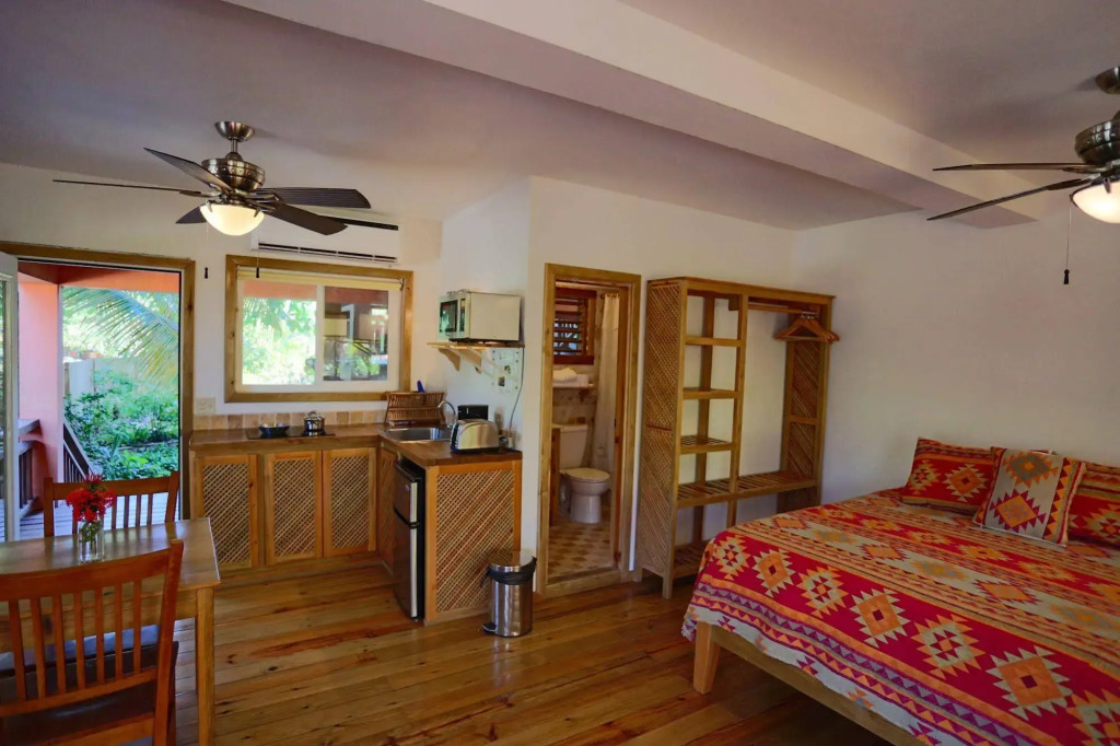 Hotel Posada Seremein ,West Bay ,Roatan