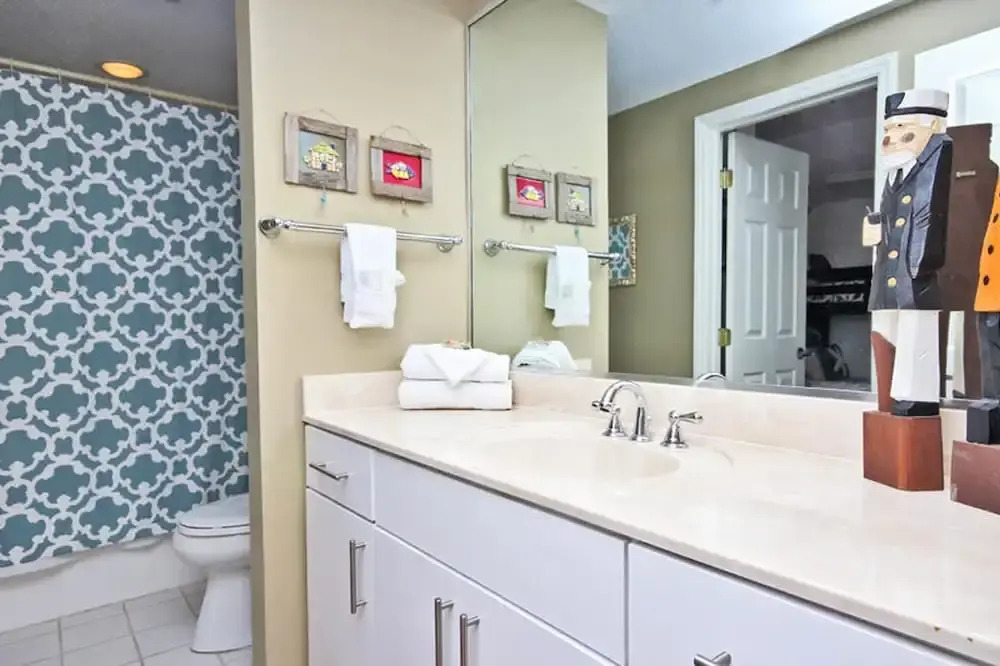 Four Seasons 403E By Youngs Suncoast