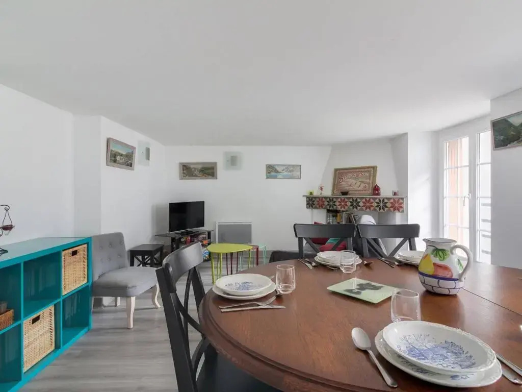 Appartement Cauterets, 3 Pièces, 6 Personnes - Fr-1-401-49