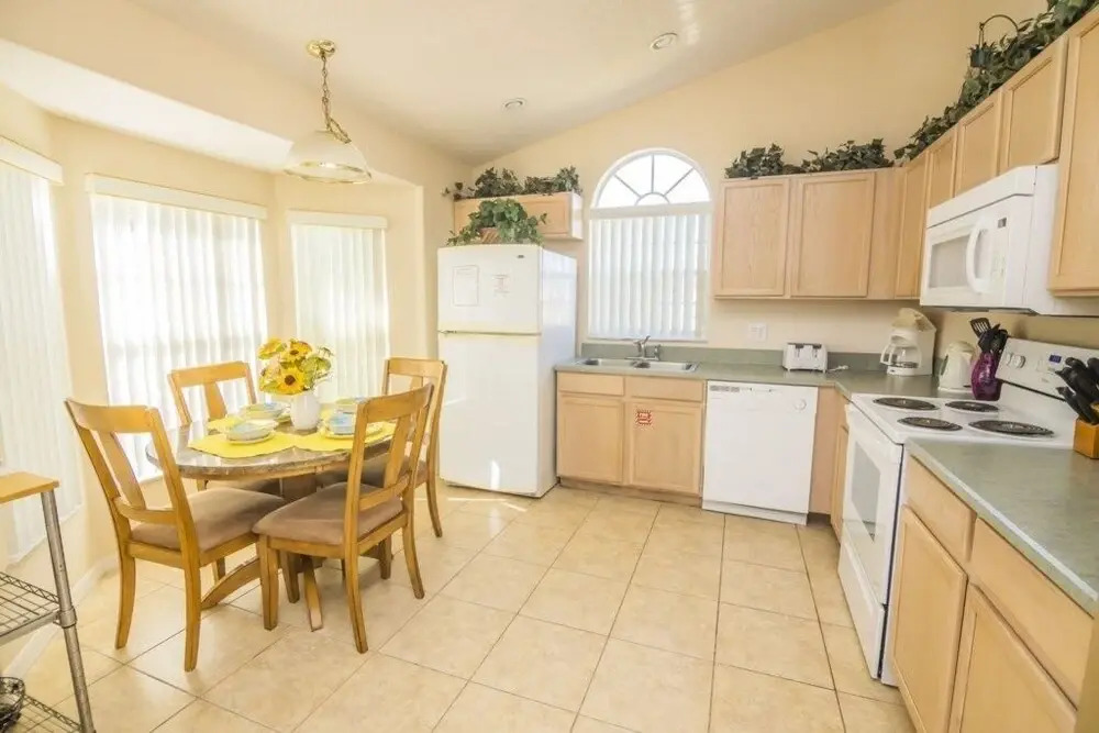 Yvonne's Indian Point Vacation Home 4 Bedroom Condo by Redawning