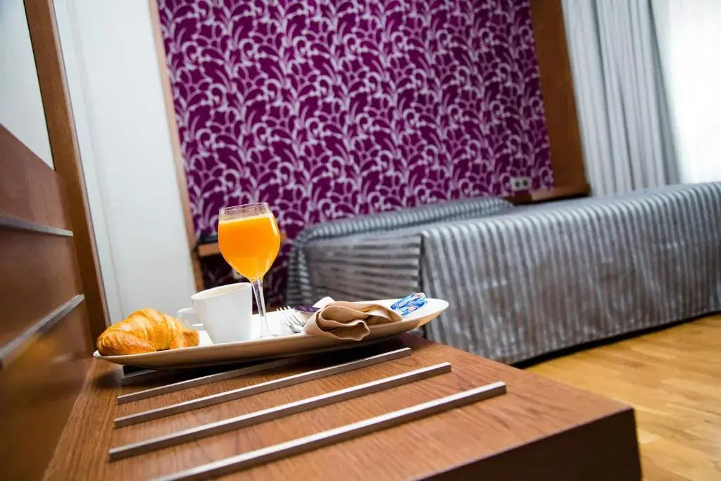 Hotel Confort BRASEROS
