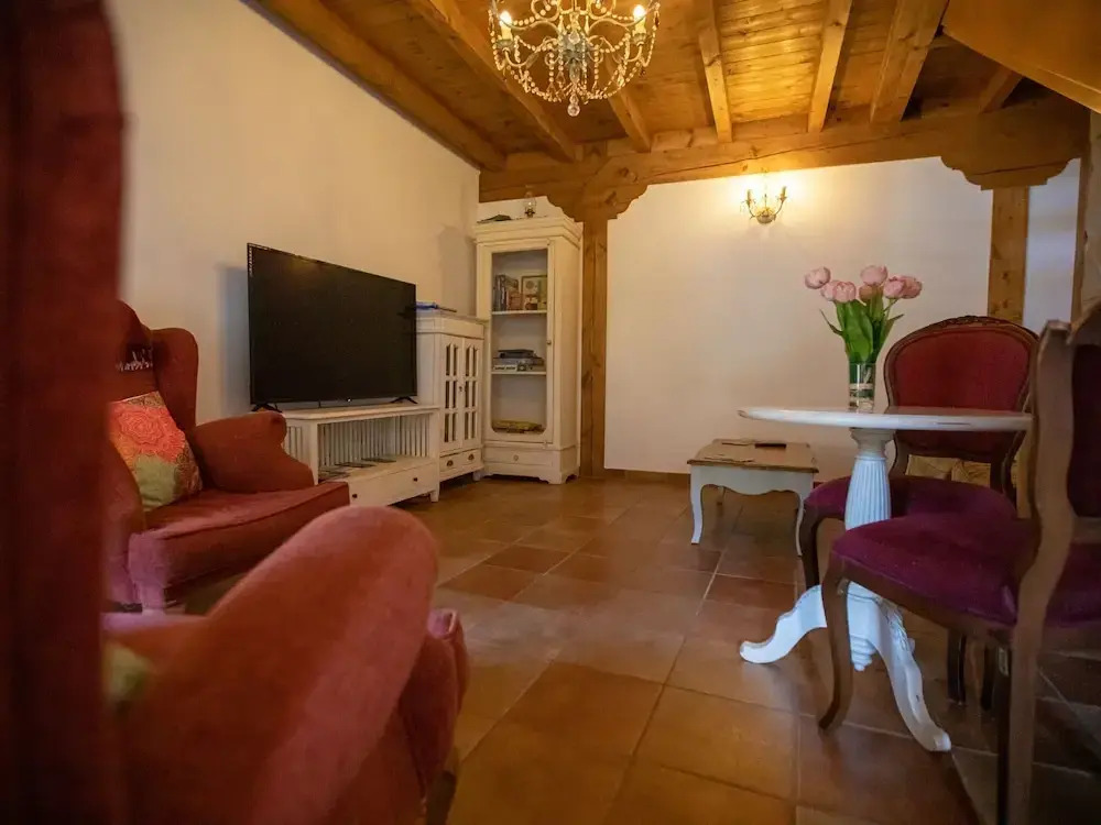 Chalet in Toba With Garden & Fireplace