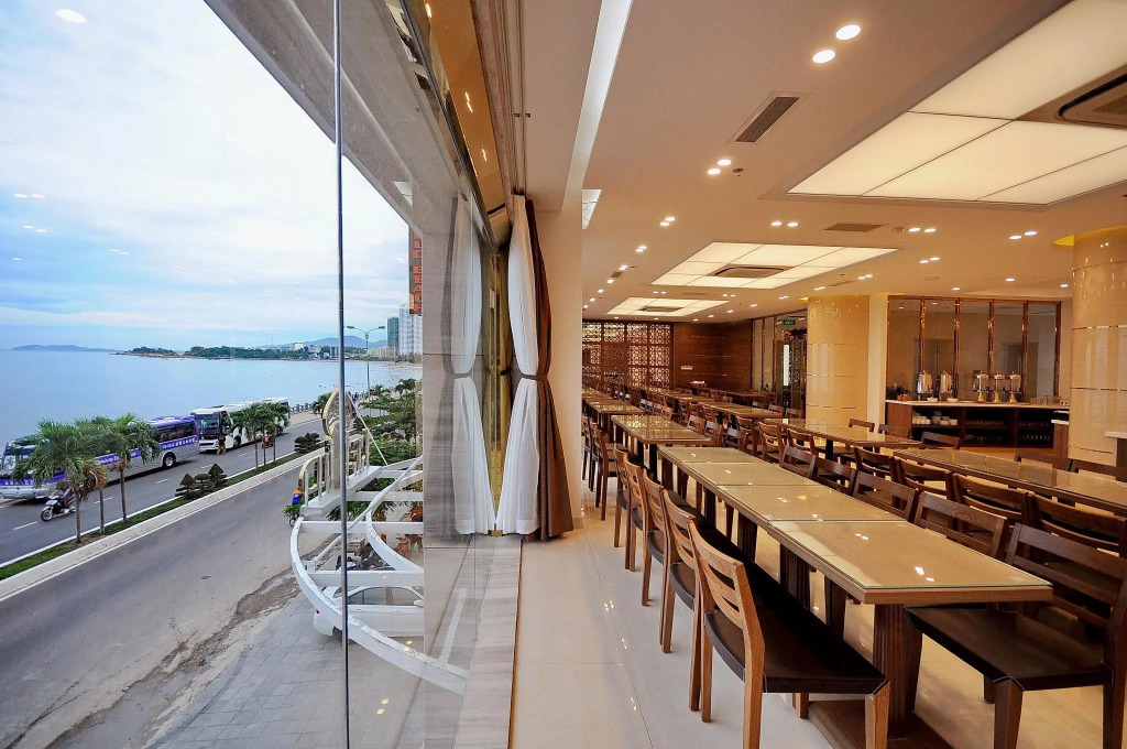 Lenid Ocean View Hotel