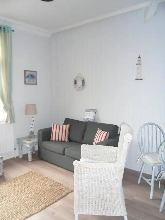 Claremont House Holiday Apartments