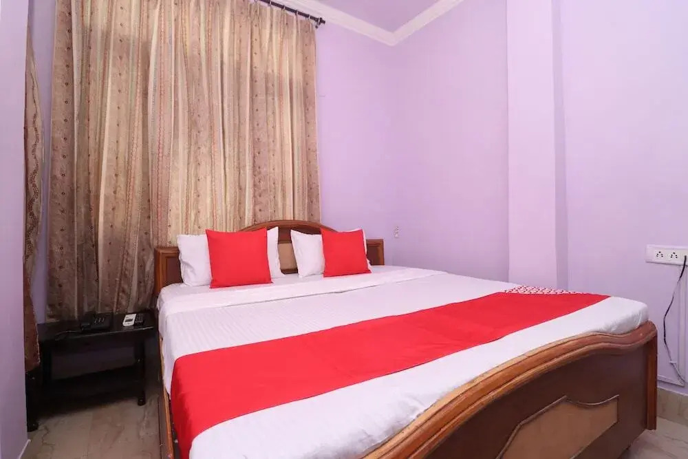 Pam And Chand Guest House By OYO Rooms