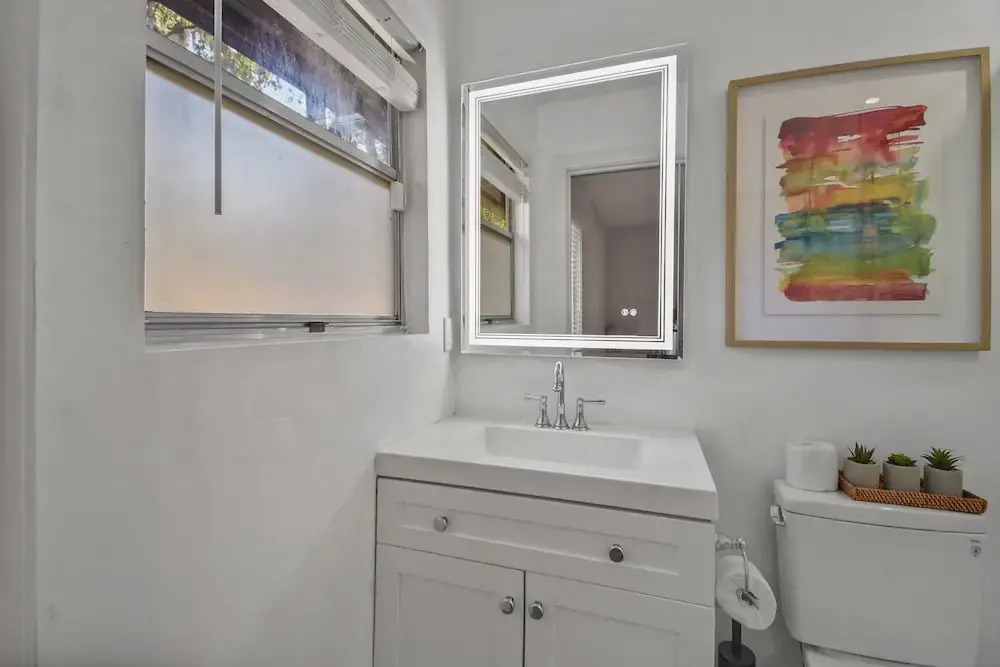 Family & Pet-friendly Home Near Beach, Downtown & Boat Ramp